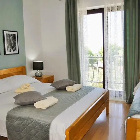 Bed and Breakfast Hollywood
