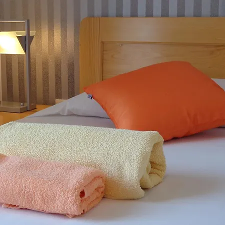 Hollywood סבטי פטר