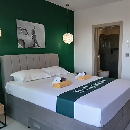 فندق مبيت وإفطار Hollywood 3*